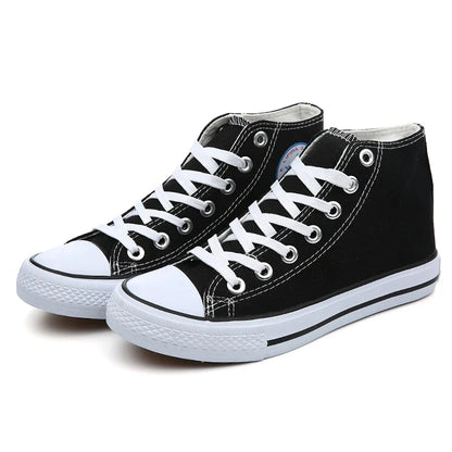 Unisex Canvas Sneakers mit Schnürverschluss und Profilsohle