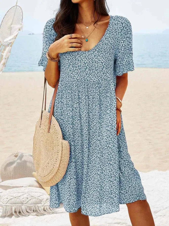 Women's Ditsy Floral V-Neck Short Sleeve Smock Dress