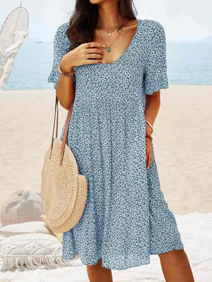 Women's Ditsy Floral V-Neck Short Sleeve Smock Dress