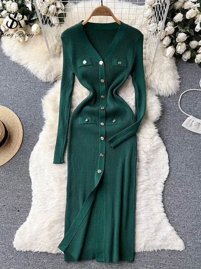 Corazón™ Knitted midi dress with button closure