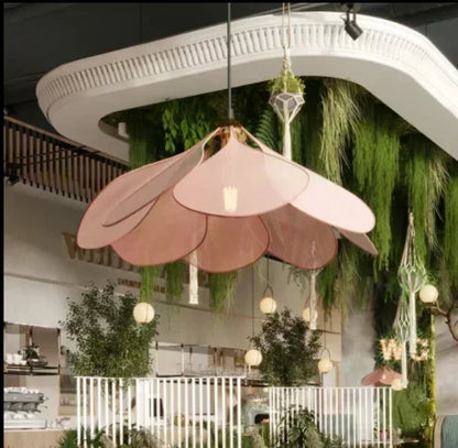 LumaFlora Petal Light – Stoffen Kunst Hanglamp met Kleurrijke Bloembladen