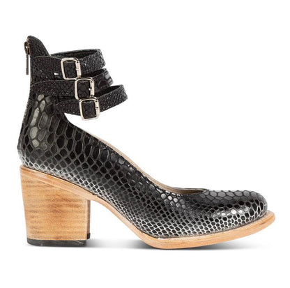 Elegant and comfortable Eliza ankle boots for a sophisticated style