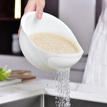 Reis-Abtropfsieb mit integriertem Ausguss