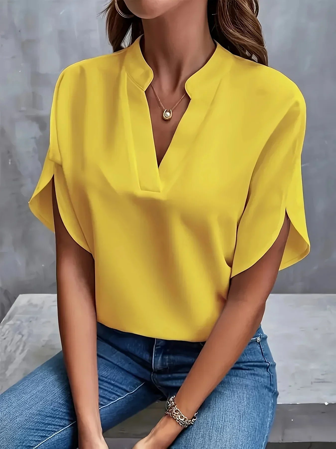 Sophisticated Blouse with Tailored Design