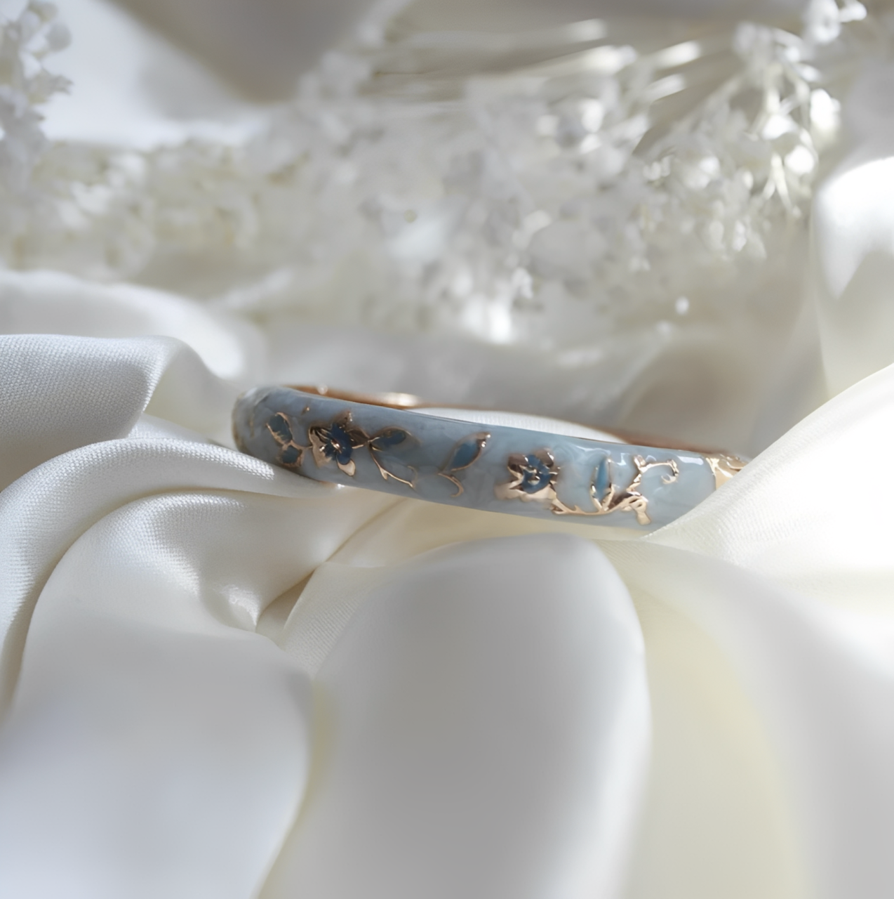 Bridgerton Vintage Bangle – Tijdloos en chique