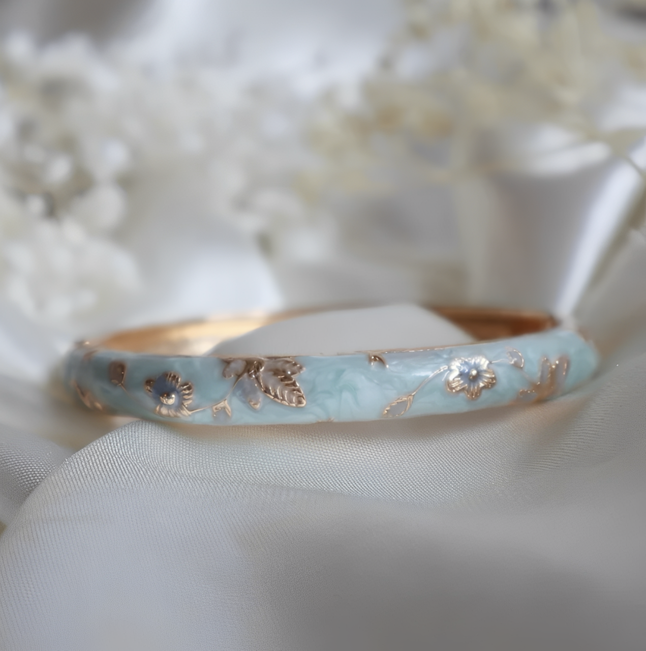 Bridgerton Vintage Bangle – Tijdloos en chique