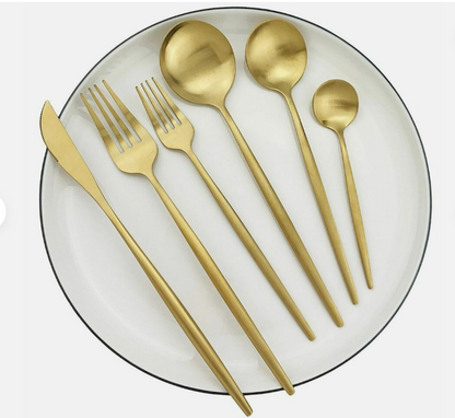 Minimalistisches Edelstahl-Besteckset mit mattem Finish
