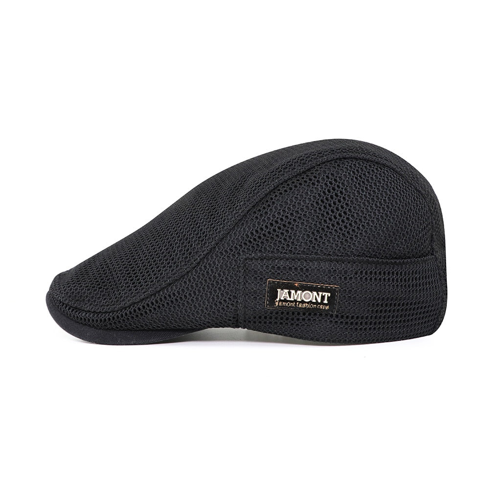 Casquette plate noire en maille respirante, style vintage, avec étiquette "JAMONT". Accessoire de mode élégant pour homme, idéal pour l'été.