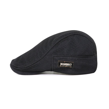 Casquette plate noire en maille respirante, style vintage, avec étiquette "JAMONT". Accessoire de mode élégant pour homme, idéal pour l'été.