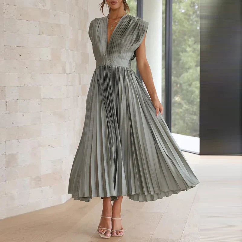 Hedwig – Elegant sleeveless women’s dress