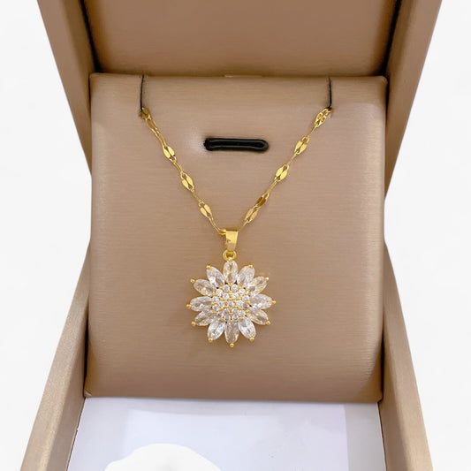 Necklace : Ketting Goud - Luxe Bloemhanger - Trendy en Tijdloos in Goud van Pantino