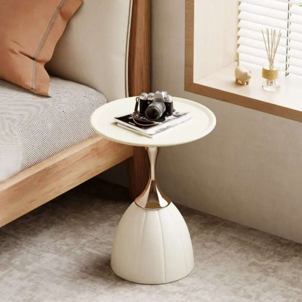 Caelestis - Noordse Lotus Bijzettafel in Scandinavisch DesignCaelestis Bijzettafel | Scandinavisch Lotusdesign | Minimalistisch & Stabiel | Hout