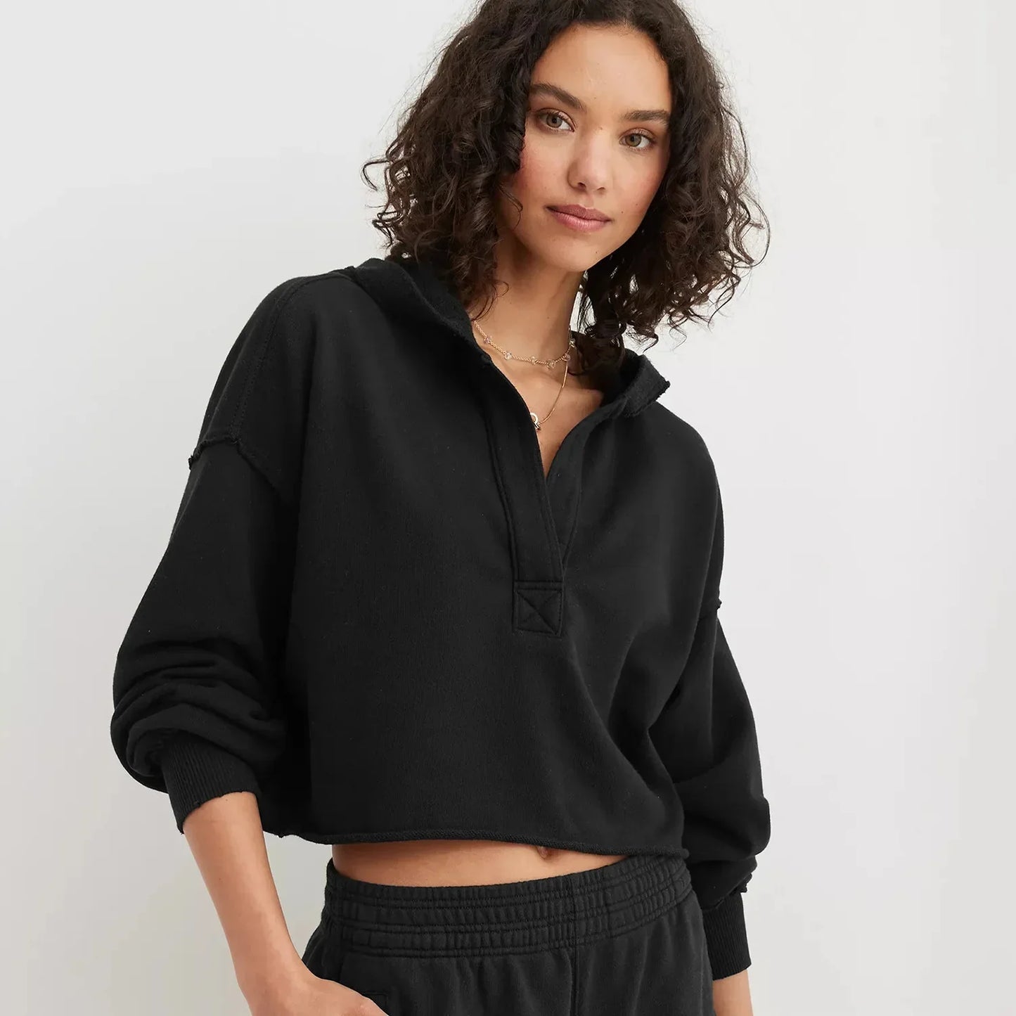 Women’s Stylish Comfort V-Neck Hoodie – Long-Sleeved Loose-Fit Crop Sweater