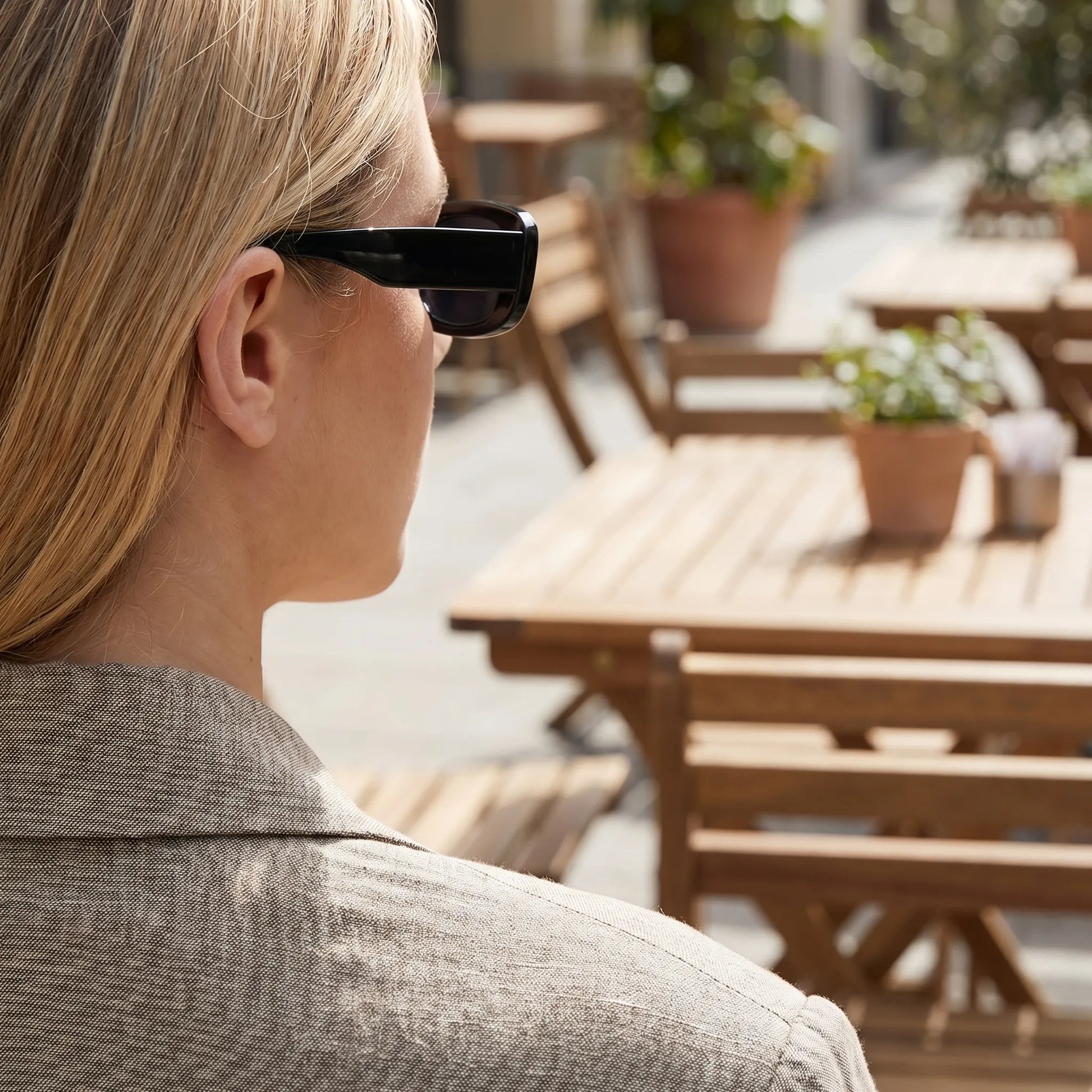 Squarova - Narrow Rectangular Retro Frame Sunglasses  Everyday Sun Shading