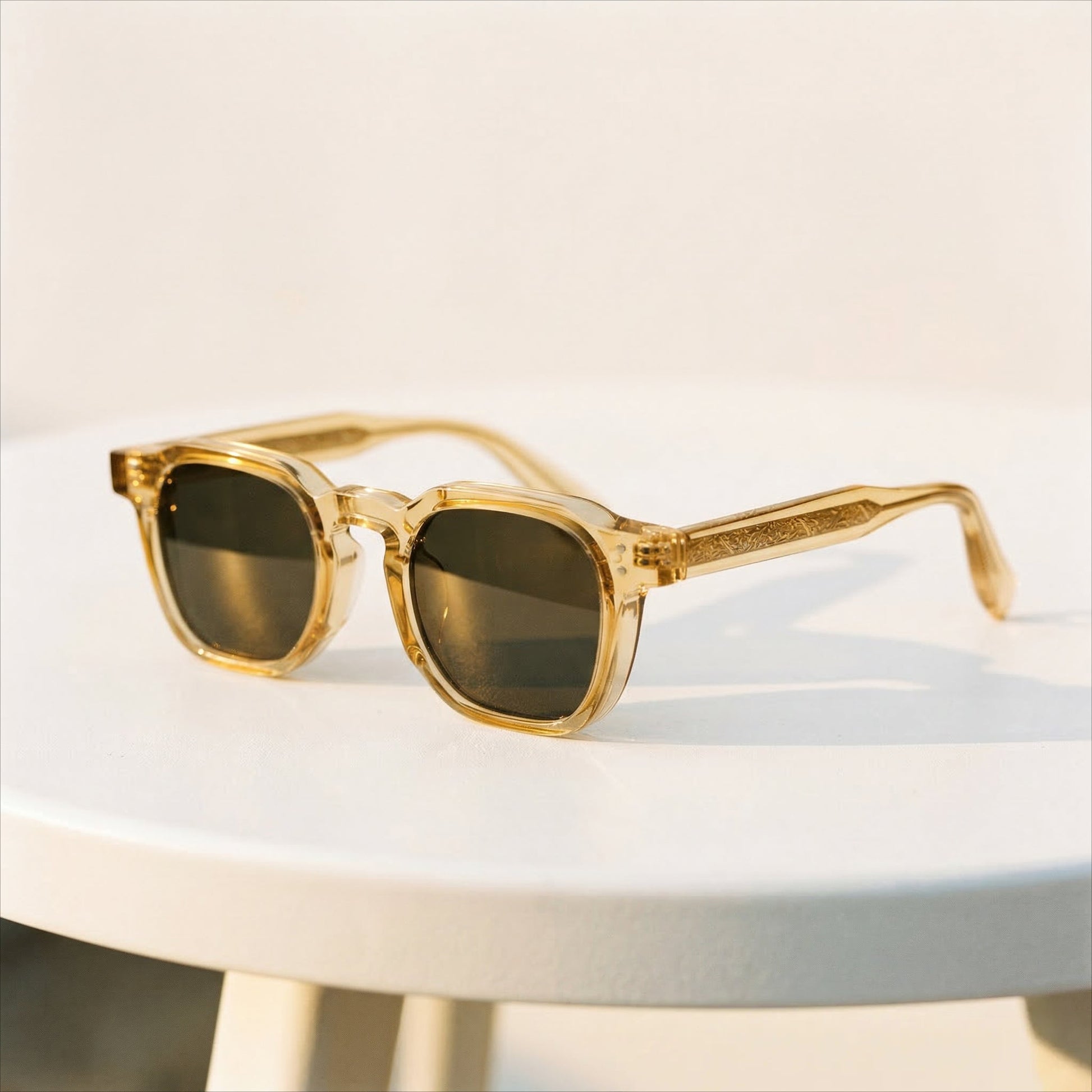 Stylish Retro Sunglasses with Polarized Lenses and UV Protection