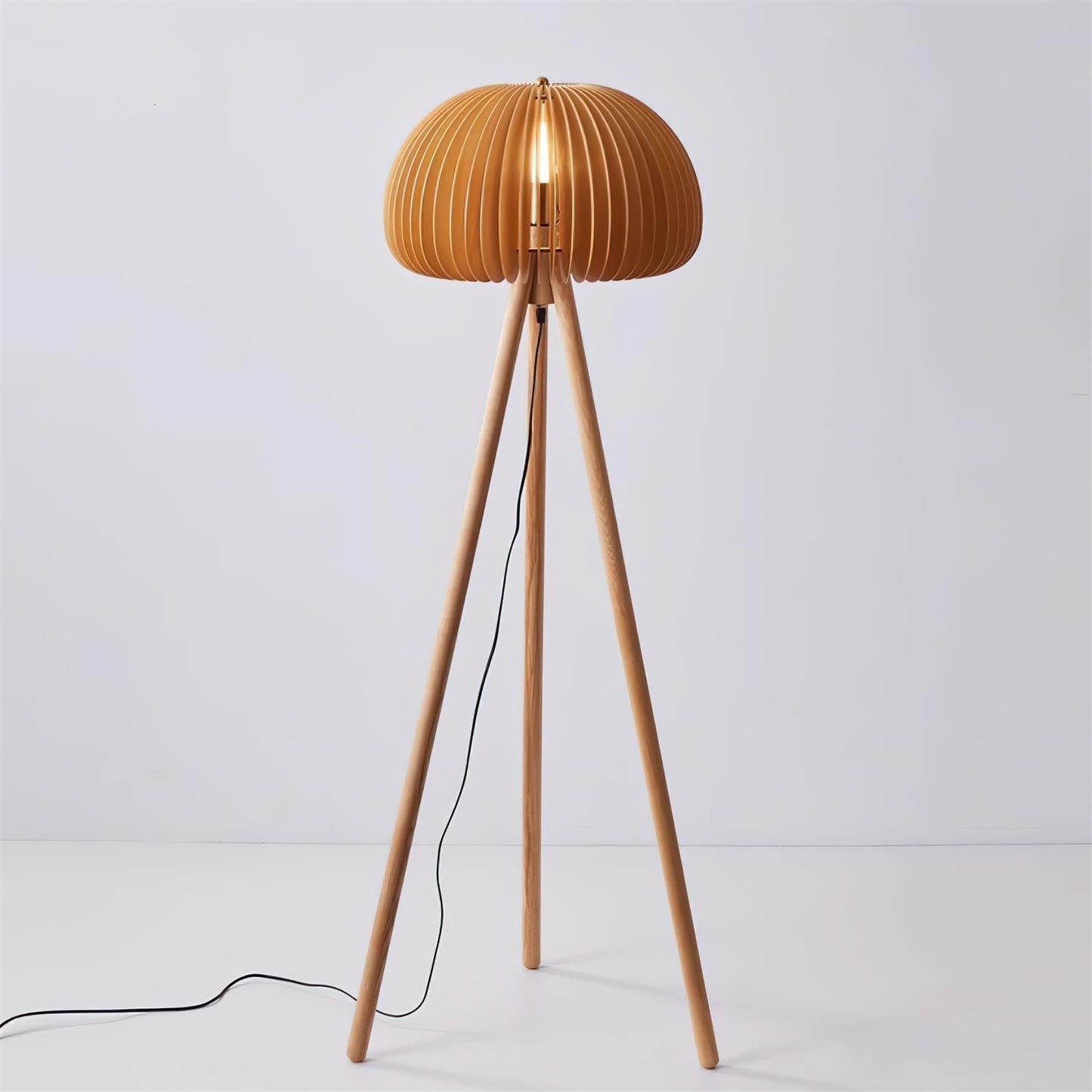 Moderne Holz-LED-Stehlampe