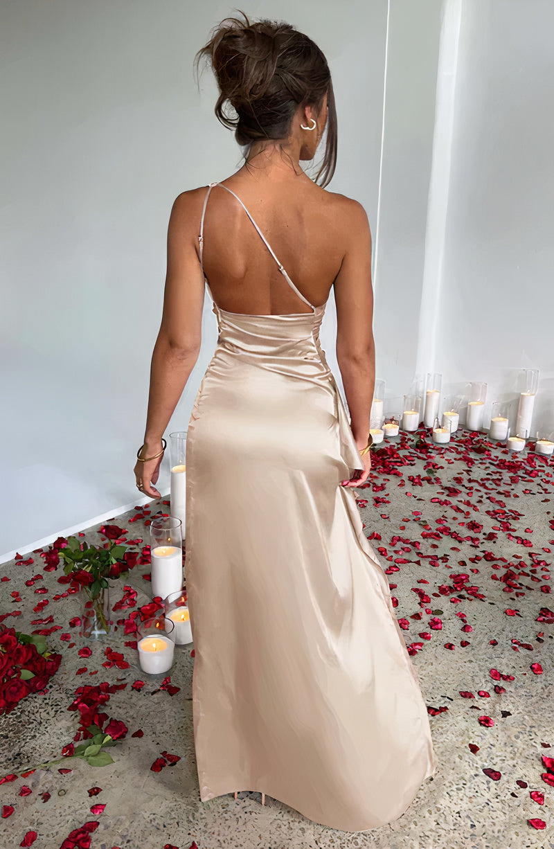 Maxikjole i satin med one shoulder og slids til dame sommer
