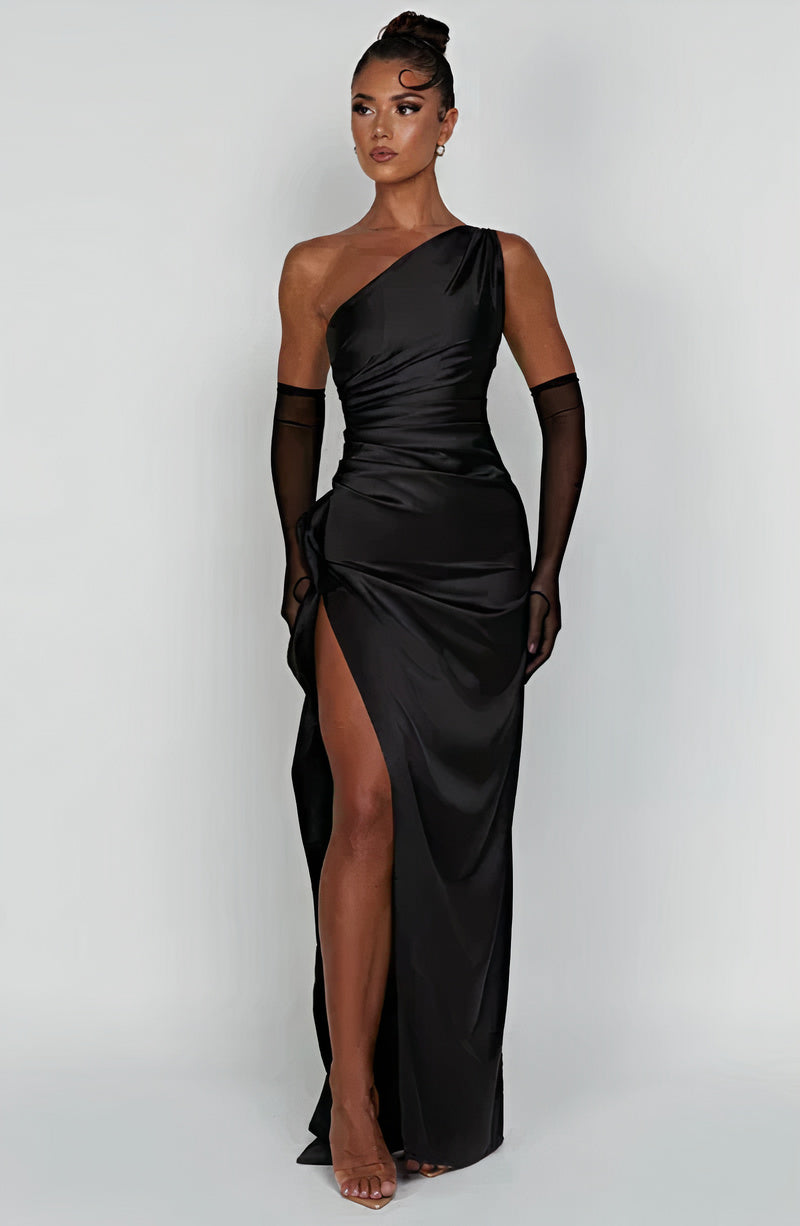 Maxikjole i satin med one shoulder og slids til dame sommer