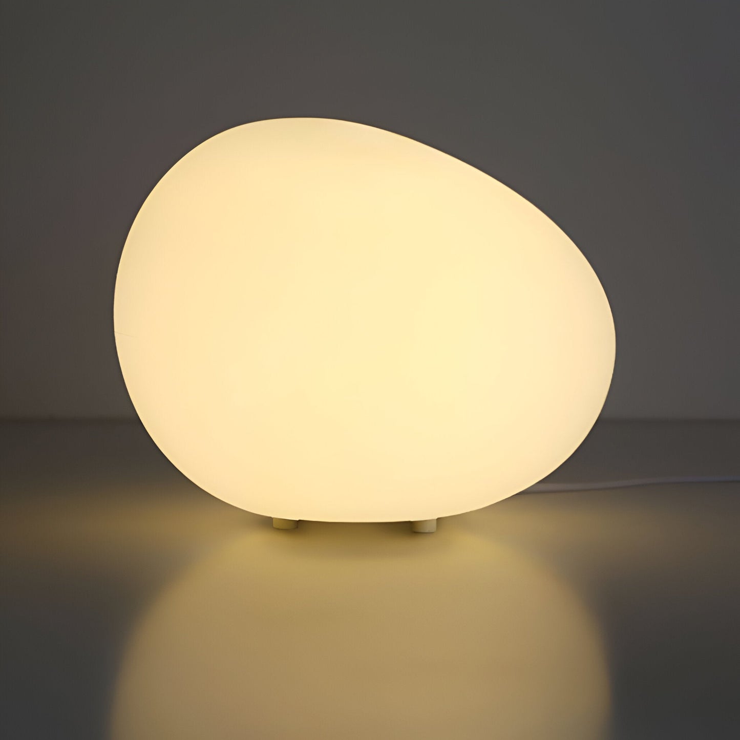 Table Lamp Nordic Metal Design for Modern Interiors | Ardelle