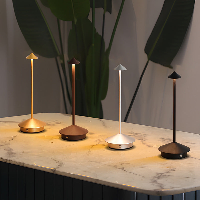 Tischlampe | Kabellose Freiheit | Touch-Dimmer, USB-Ladung | NordGlow