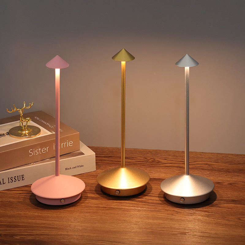 Tischlampe | Kabellose Freiheit | Touch-Dimmer, USB-Ladung | NordGlow