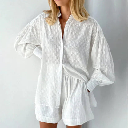 Savannah – Tweedelige set met een shirt met lange mouwen en een short met hoge taille