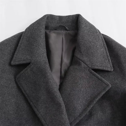 Warmer Wintermantel mit elegantem Design