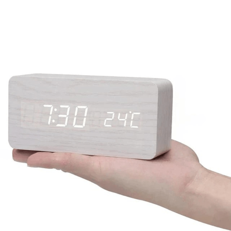 WoodSense LED-houten klok – Spraakgestuurd & Stijlvol voor elke kamer