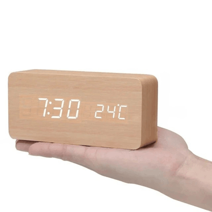 WoodSense LED-houten klok – Spraakgestuurd & Stijlvol voor elke kamer