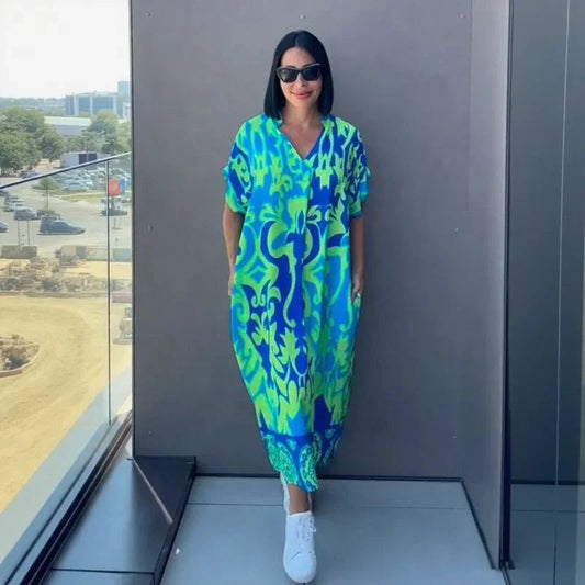 Gayathri - Schickes Maxi Kleid Mit Blumenmuster Und V-Ausschnitt