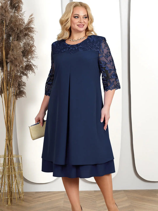 Floral besticktes Kleid in Übergröße