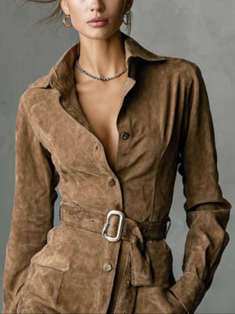 Damen-Midi-Kleid aus Wildleder mit Knopfleiste und Revers