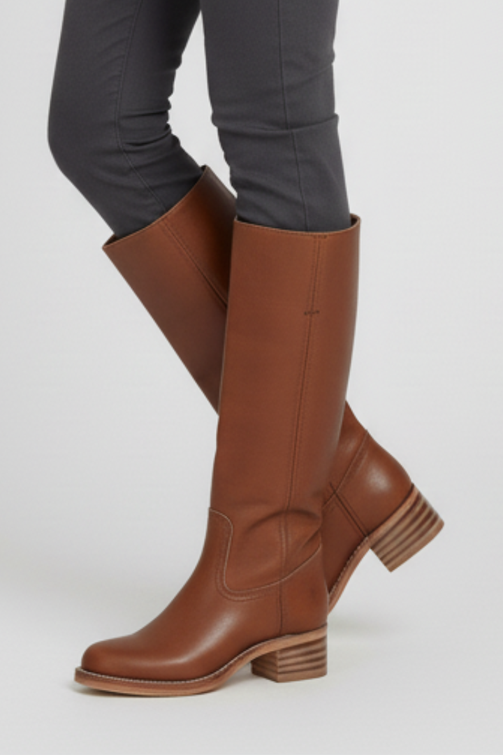 Women's Knee-High Boots with Round Toe and Block Heel in Brown - View 4.0 | Roselva