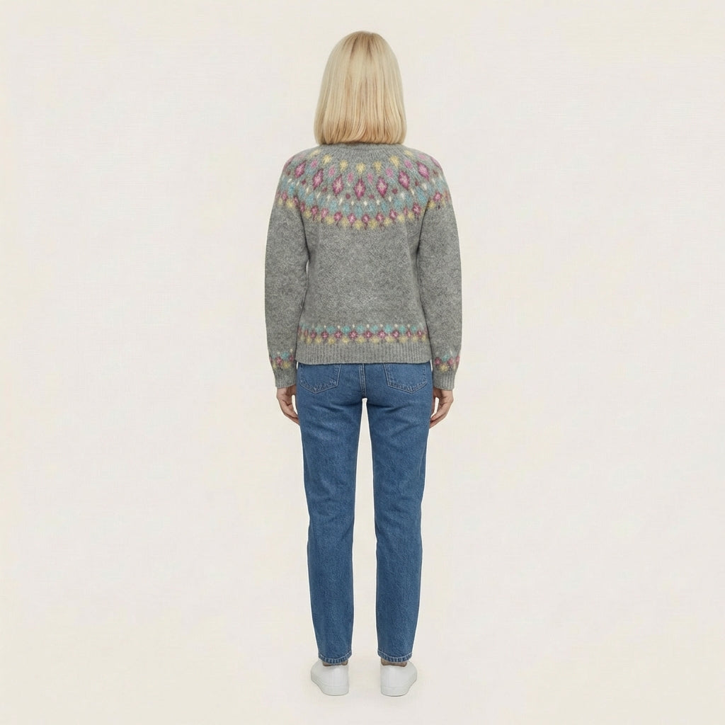 Women’s Knit Cardigan – Button-Front Design with Patterned Detail