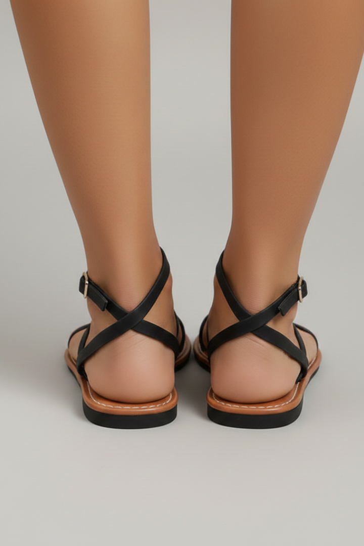 Women's Flat Sandals with Open Toes in Black - View 4.0 | Roselva
