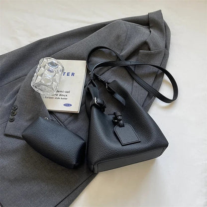Vegane Leder Mini-Beuteltasche mit verstellbarem Riemen