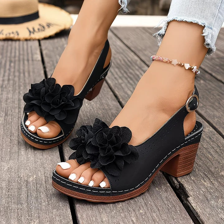 Gayanthi - Elegante Tacco Grosso Floreale