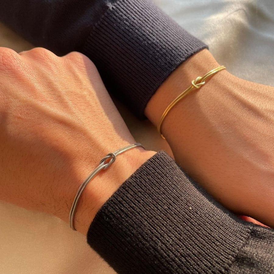 Novaria - Love Knot Bracelet