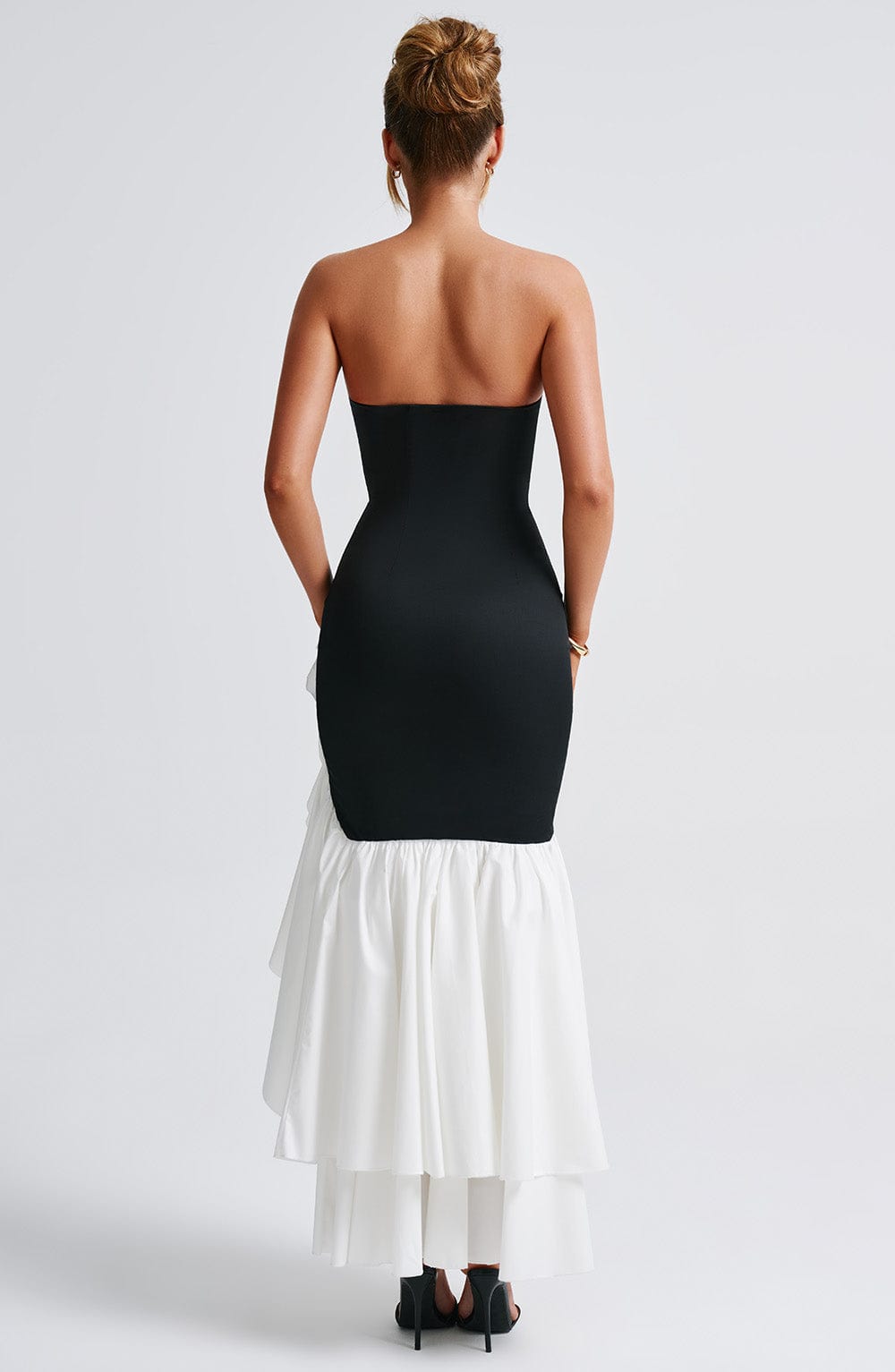 Maxi Dress — Elegant, Flowing Maxi Silhouette