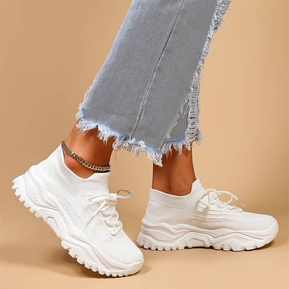 Bequeme orthopädische Schuhe mit zusätzlicher Fußunterstützung