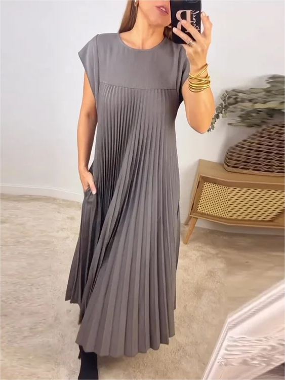 Ashna | Plissiertes ärmelloses Kleid in minimalistischer Eleganz