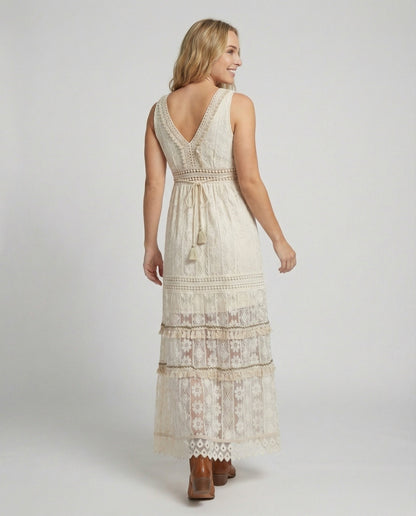 Heidi-Mode | Anmutiges Boho-Spitzenkleid für Den Sommer