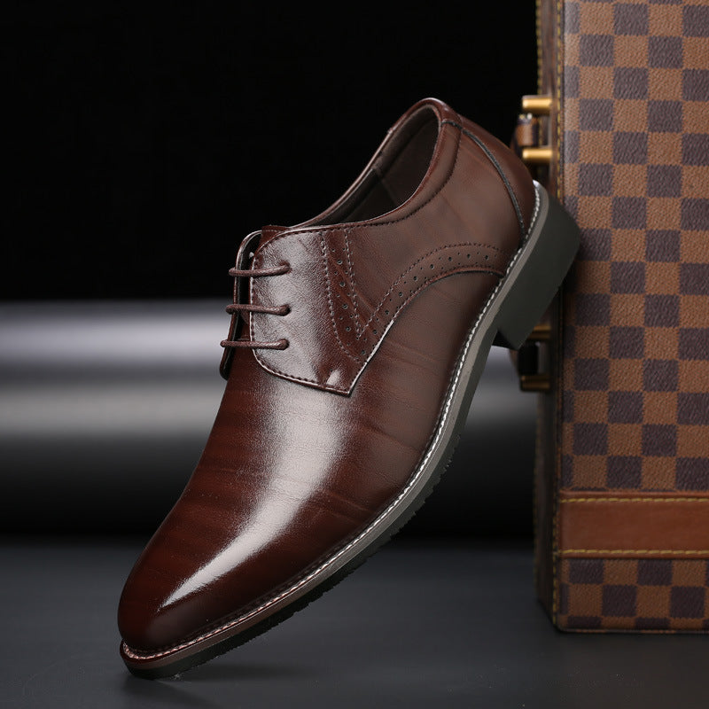 Braune Herren Brogues aus echtem Leder, Schnürung, Business- und Anzugschuhe.