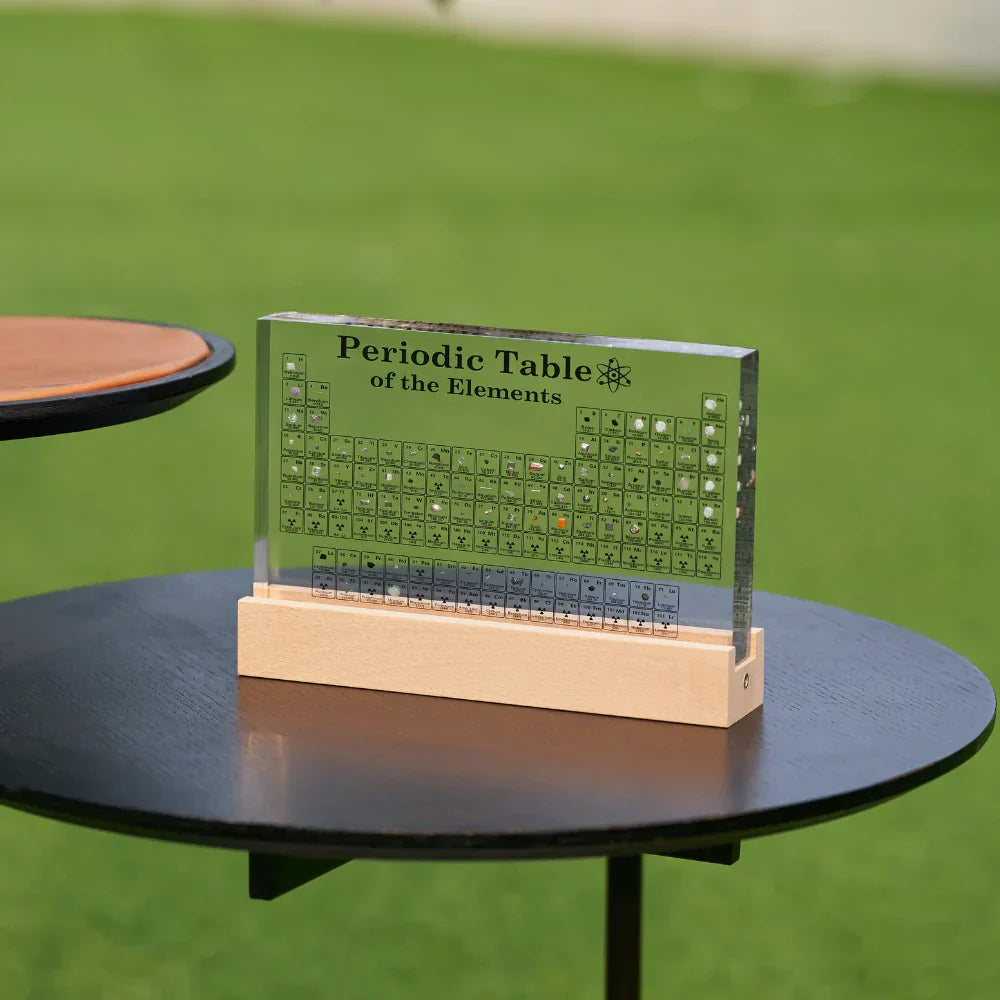 Elegant Akryl Periodisk System Lampe med Ægte Elementer