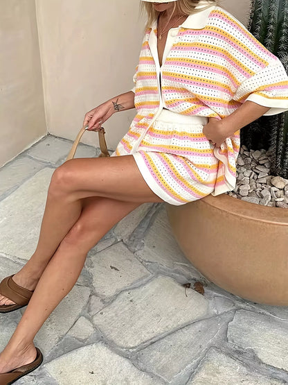 Haut en dentelle avec boutons et short assorti