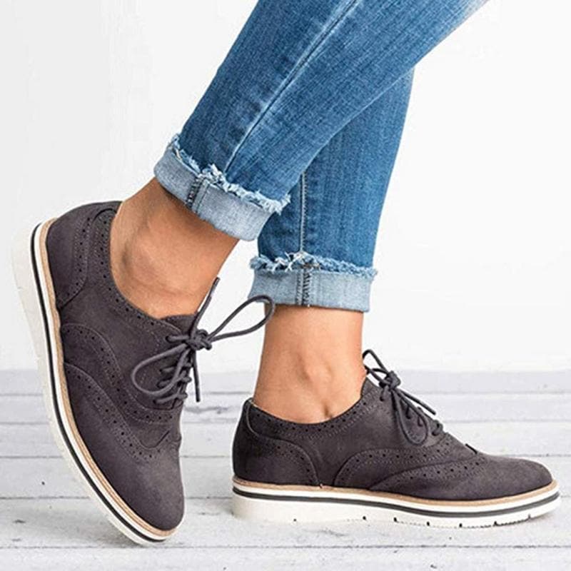 Dames Derby schoenen van suède met brogue-details – Carisse