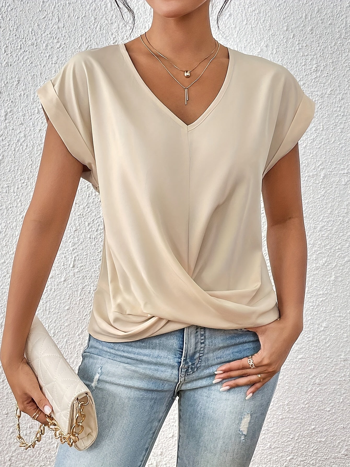 Cleo™ | T-shirt casual con scollo a cuore