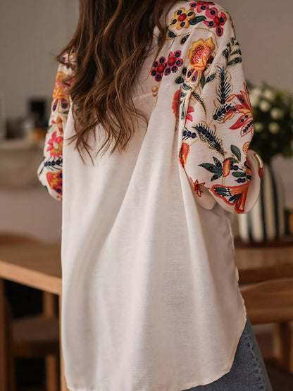 Chemise à fleurs à manches longues avec boutons