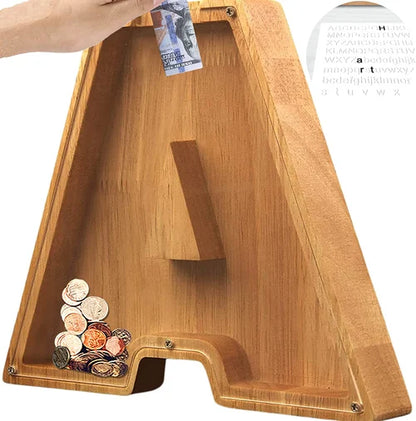 TreasureNest Muntbank | Gepersonaliseerde houten spaarpot in A-Z letterontwerpen