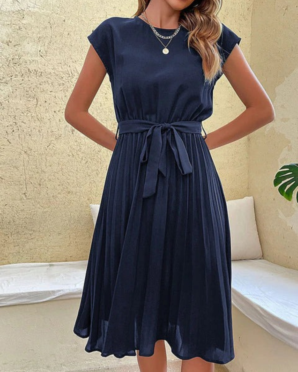 Damen festliches Sommerkleid mit kurzen Ärmeln | Midi